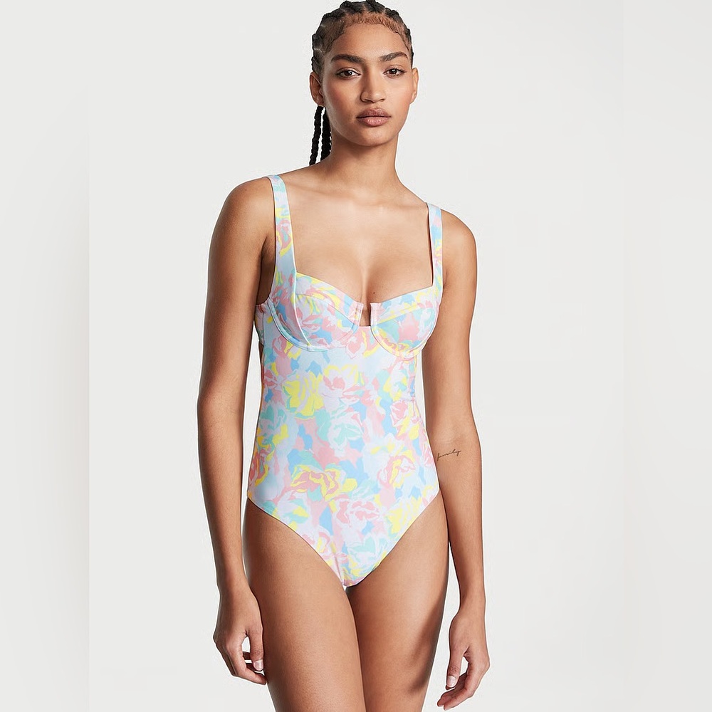 Victoria’s Secret Swimsuit, new with tags, size medium
